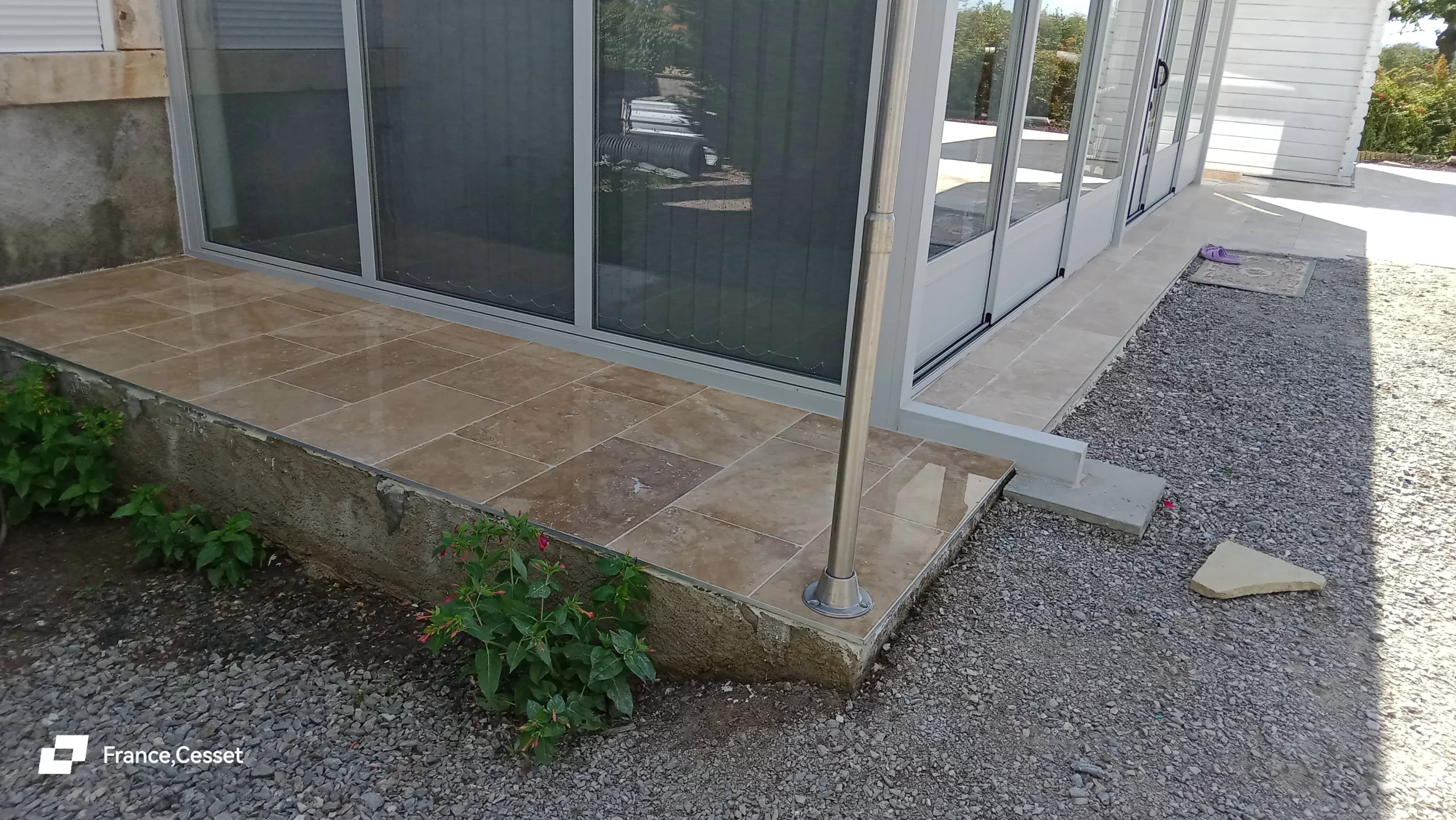 Image hover effect image