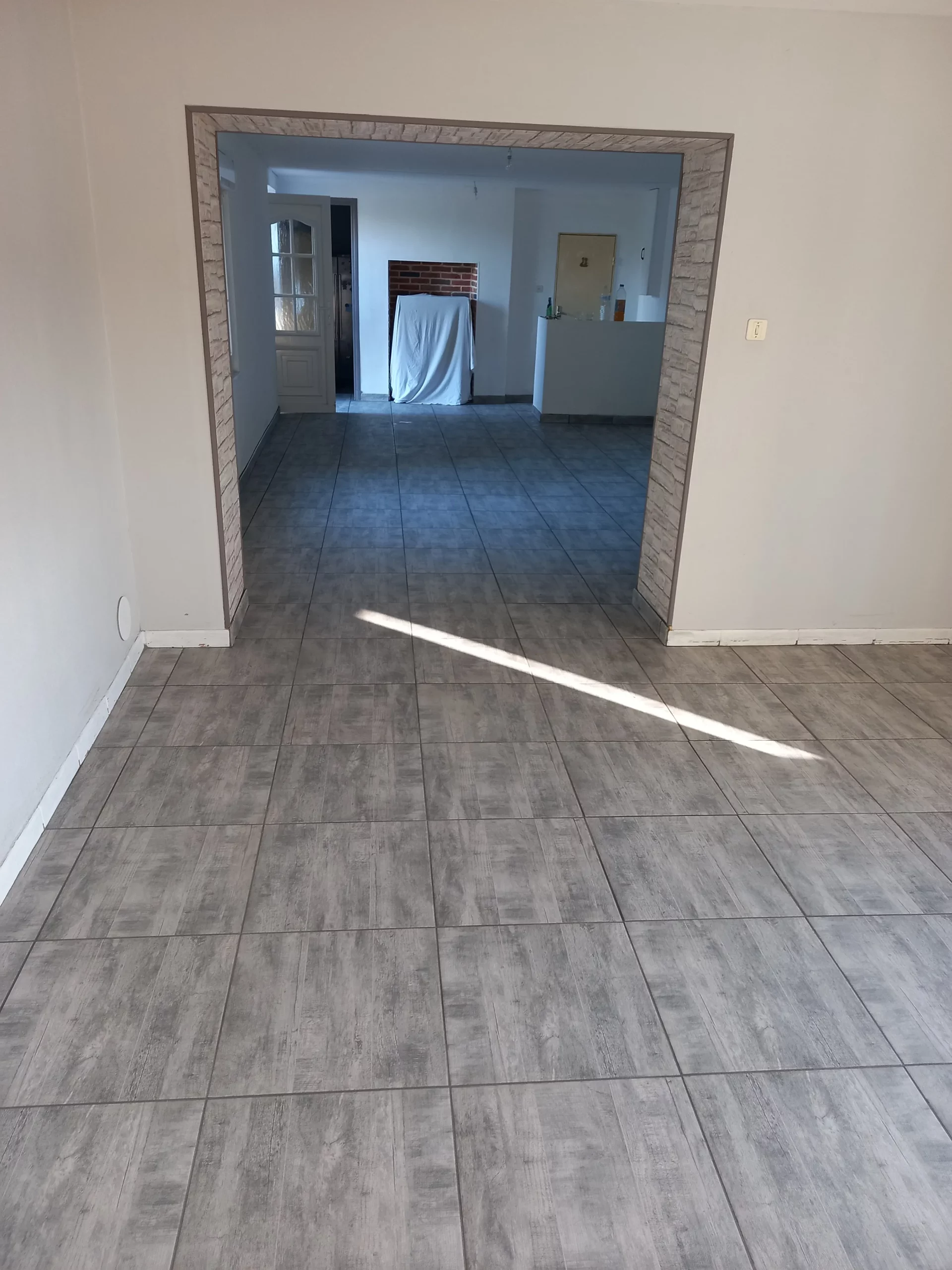 Entreprise spécialisée dans la pose de carrelage extérieur pour terrasse à Saint Pourçain sur Sioule