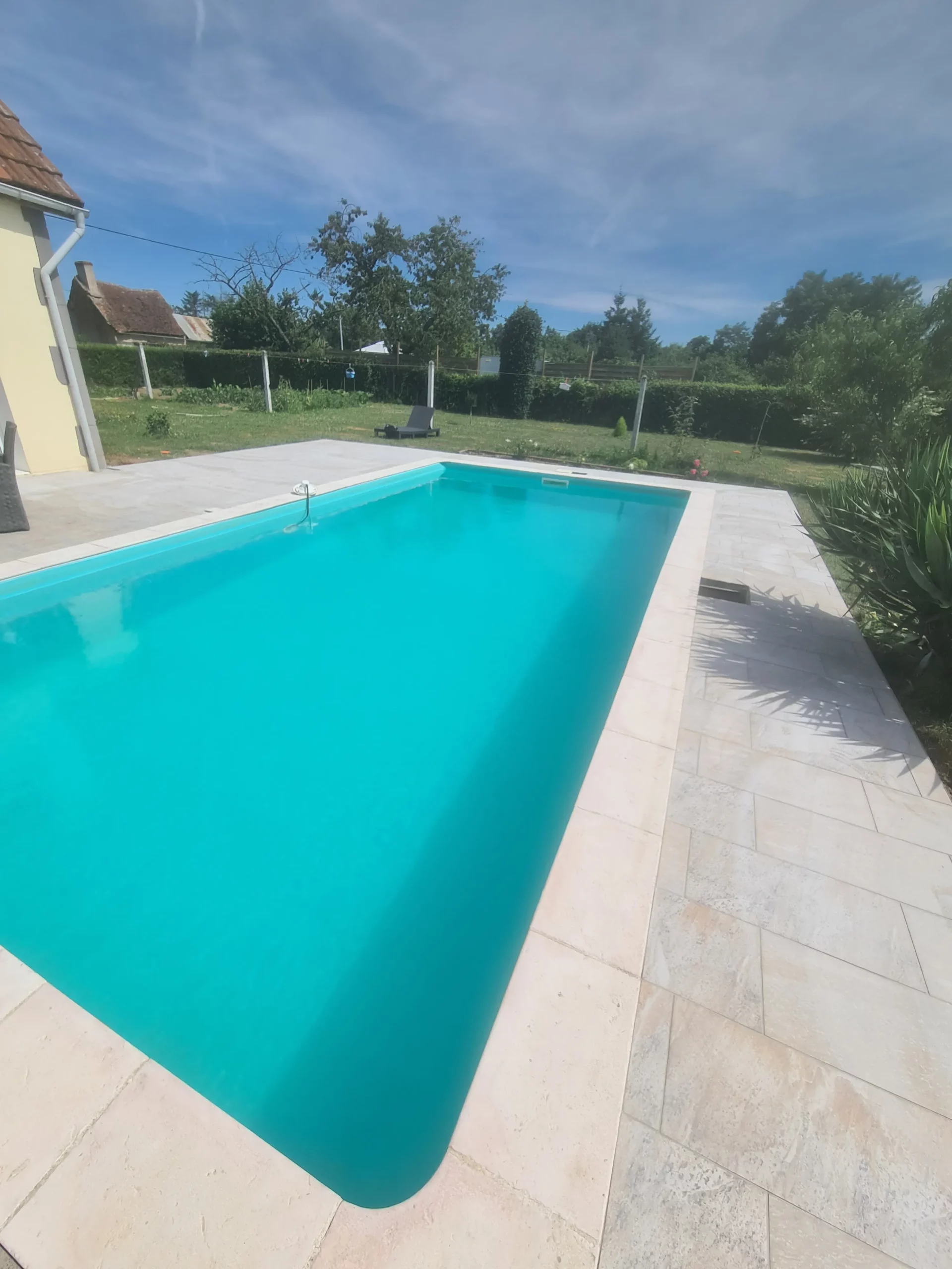 Entreprise spécialisée dans la pose de carrelage extérieur pourpiscine à Saint POurçain sur Sioule